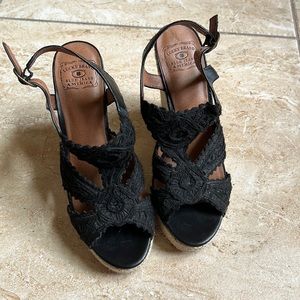 Woman’s Lucky Brand Sandal